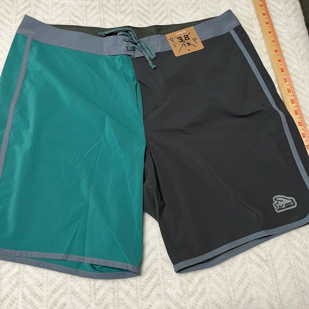 Patagonia Men's Teal and Black Swim / Board Shorts 38